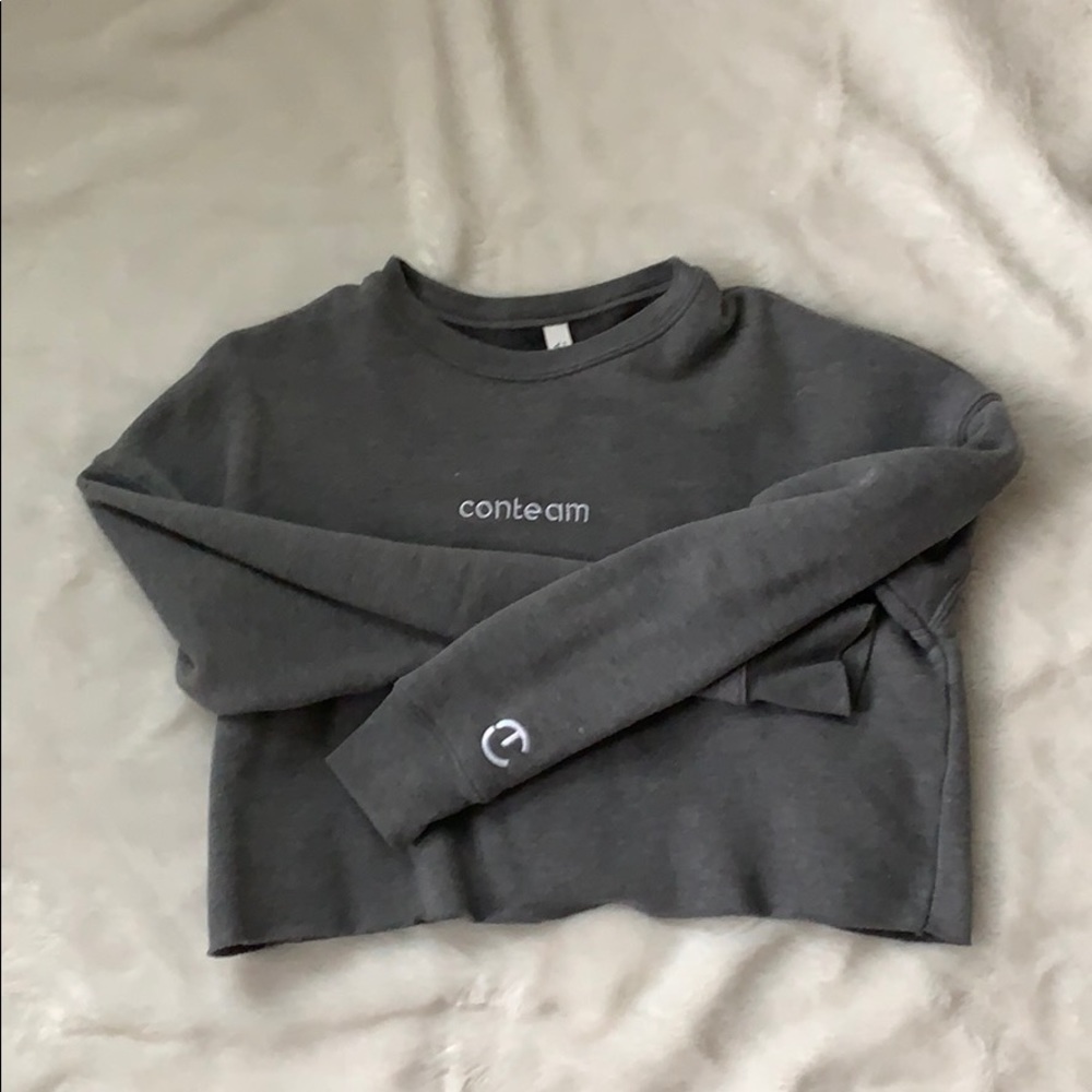 JESS AND GABRIEL CROPPED SWEATER